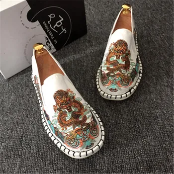 

Spring Harajuku Mens Vulcanize Shoes Canvas Embroider Sneakers Casual Shoes Men Fashion Male Flats Shoes Loafers Man Women 2019