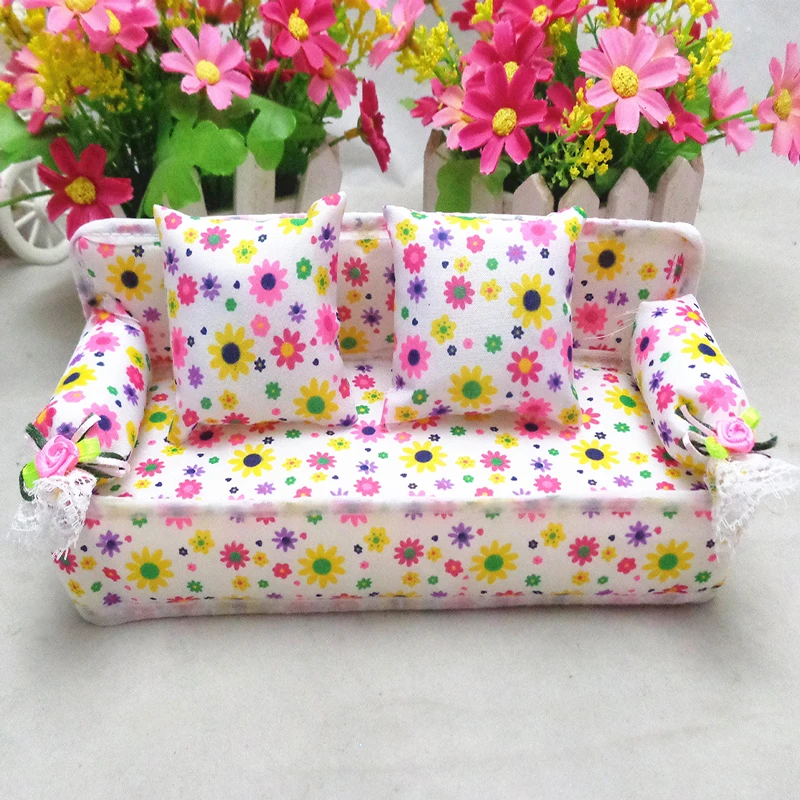 

1 Set Dollhouse Sofa flower Sofa Cloth Floral Prints Miniature Furniture Toys With 2 Full Cushions For Bjd Doll Accessories Toys