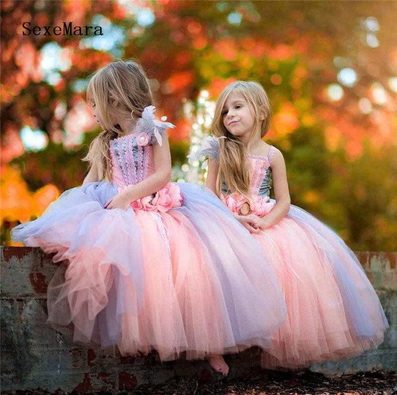 Mooie Puffy Tulle Meisjes Pageant Jurk Bloem Meisje Jurk voor Wedding Party Vierkante Hals Lange Kinderen Verjaardag Jurk Custom Made Mooie Puffy Tulle Meisjes Pageant Jurk Bloem Meisje Jurk voor Wedding Party Vierkante Hals Lange Kinderen Verjaardag Jurk Custom Made
