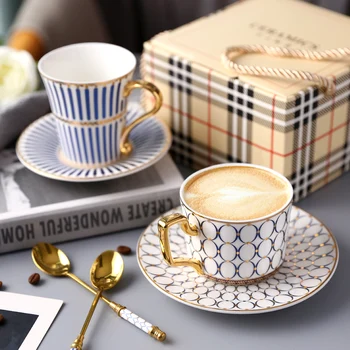 

Nordic Style Coffee Cup Set Luxury Porcelain Royal Creative Tea Cup Set Mate Wedding Taza Ceramica Kitchen Supplies EB50BD