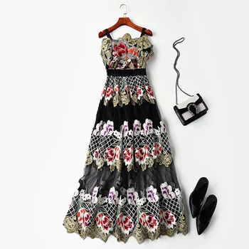 

New dresses with sling, breast-wiping and heavy-duty embroidery screen yarn dress