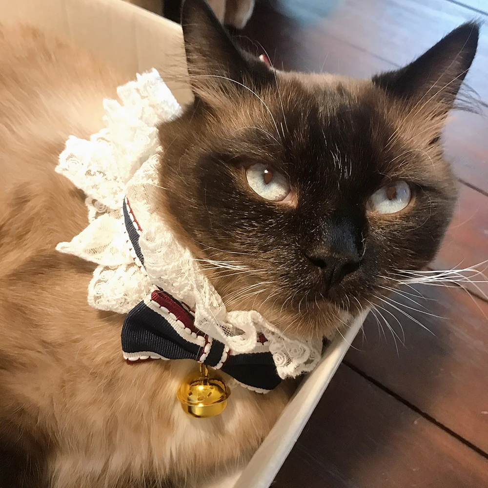 Title 15, Elegant Bow Collar for Cats Christmas with Bell...