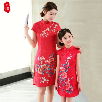 Платья для мамы и дочки; Cheongsam; одинаковые комплекты для семьи; мама и дочь; Qipao; одежда для всей семьи; платье с цветочным принтом - Цвет: as picture