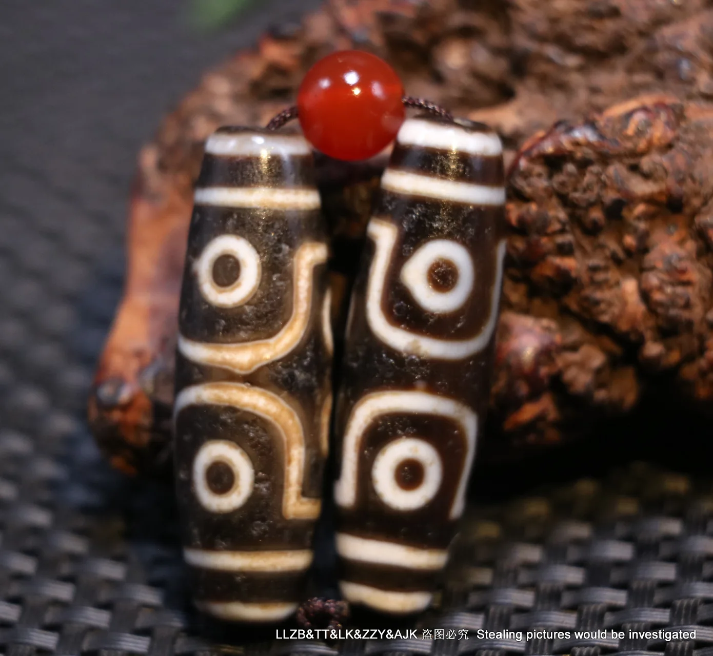

pair of Magic Tibetan Oily Old Agate Patina 7 eye 45*14mm dZi Bead Amulet Power
