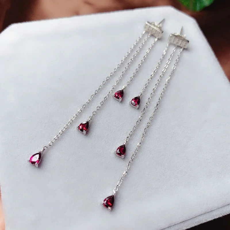 

Серьги-подвески из серебра 925 пробы с натуральным гранатом