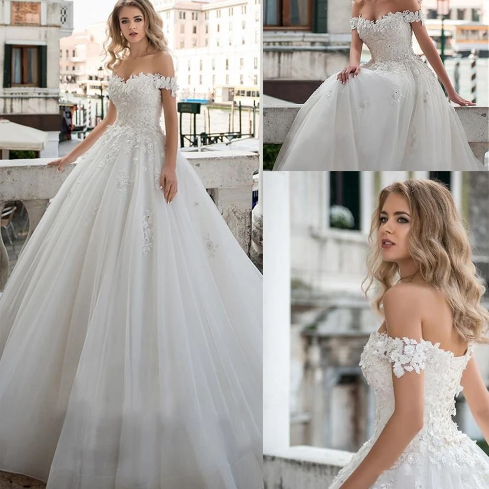 

Sweetheart Neckline Off the Shoulder Pearls Lace Applique Ball Gown Wedding Dress Lace-up Back Court Train vestido de noche