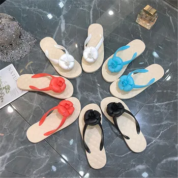 

Summer New Fashion Flip Flops Camellia Flower Clip Toes Slippers Flat Wear Beach Sandals Soft Comfortable Sole Women Shoes