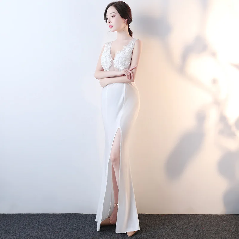 Модное белое перспективное сексуальное Cheongsam Современная Femme глубокий v-образный вырез платья Qi Pao женское китайское вечернее китайское платье-Ципао хост платье