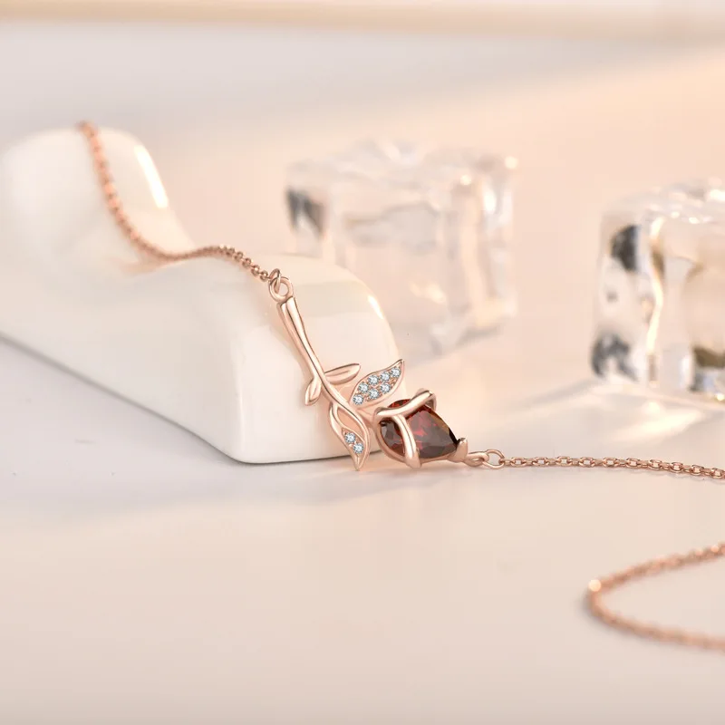 

Lai Ming Origional Non-mainstream Design Zircon Choker MORI Series Fine Silver Lovers' Day Gift for a Girlfriend Rose Necklace