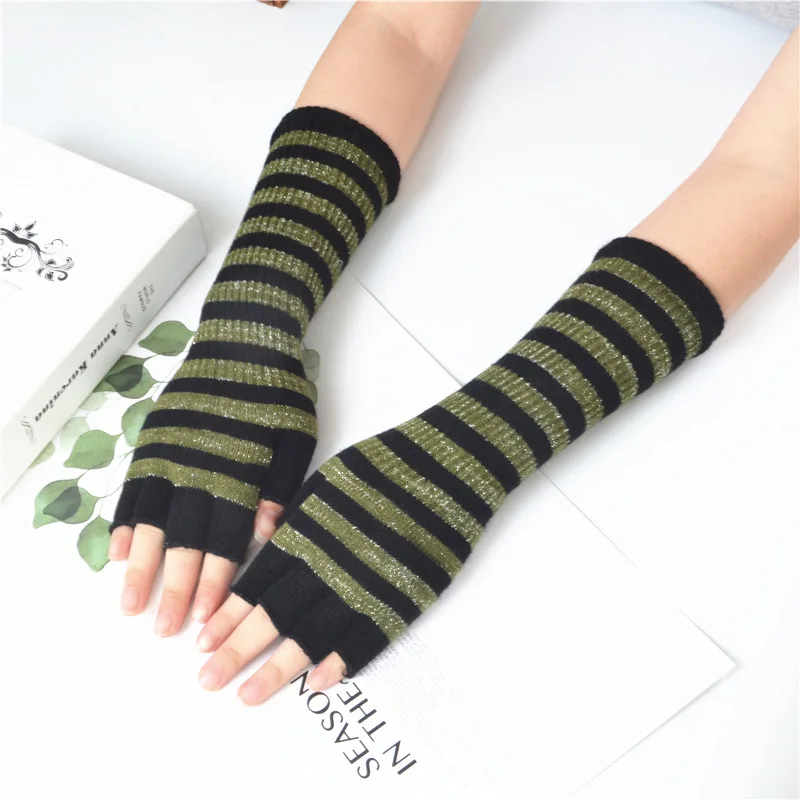 Black White Stripes Long Gloves Women Fashion Winter Long Design Stripes Mittens& Gloves Female Warm Stripes Fingerless Gloves - Цвет: 3