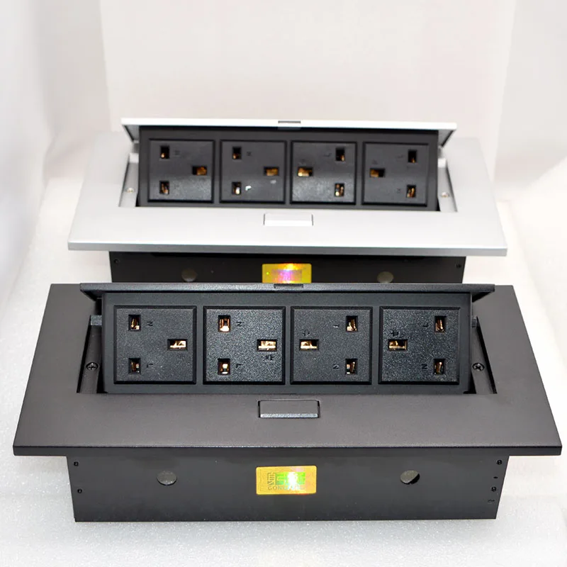 37-K208 四电源UK孔