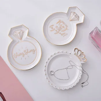 

1PCS Ceramic Crown White Jewelry Dish Golden Snack Dish Rings Diamond Round Bowls Candy Storage Tray Decoration Plates Crafts