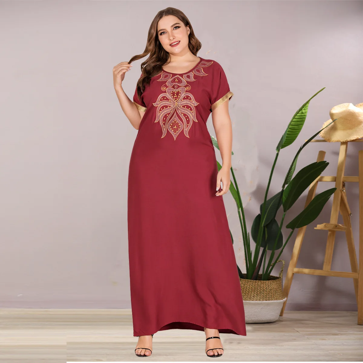 Мусульманское платье Abaya расшитое бисером для женщин с v образным вырезом