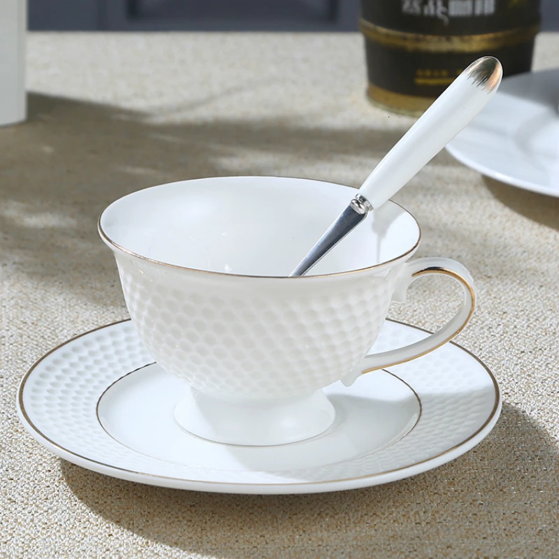 Ceramic Coffee Cup Saucer European Simplicity Espresso Cappuccino Latte Cafe Mug Afternoon Teacup Dish English-style Red Teacup