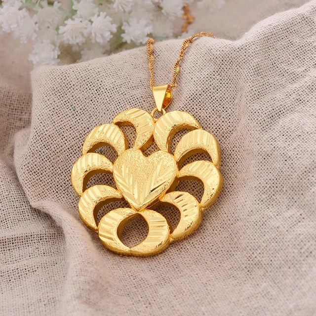 전통과 현대의 만남: 브라질리언 금도금 신부 체인 펜던트