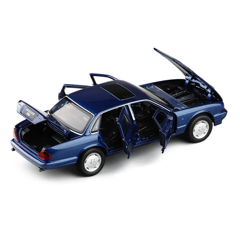 1/32-Jaguar XJ6 литой игрушечный автомобиль, звук и светильник, шестидверный, можно открыть, модель игрушечного автомобиля, классический подарок, детские игрушки