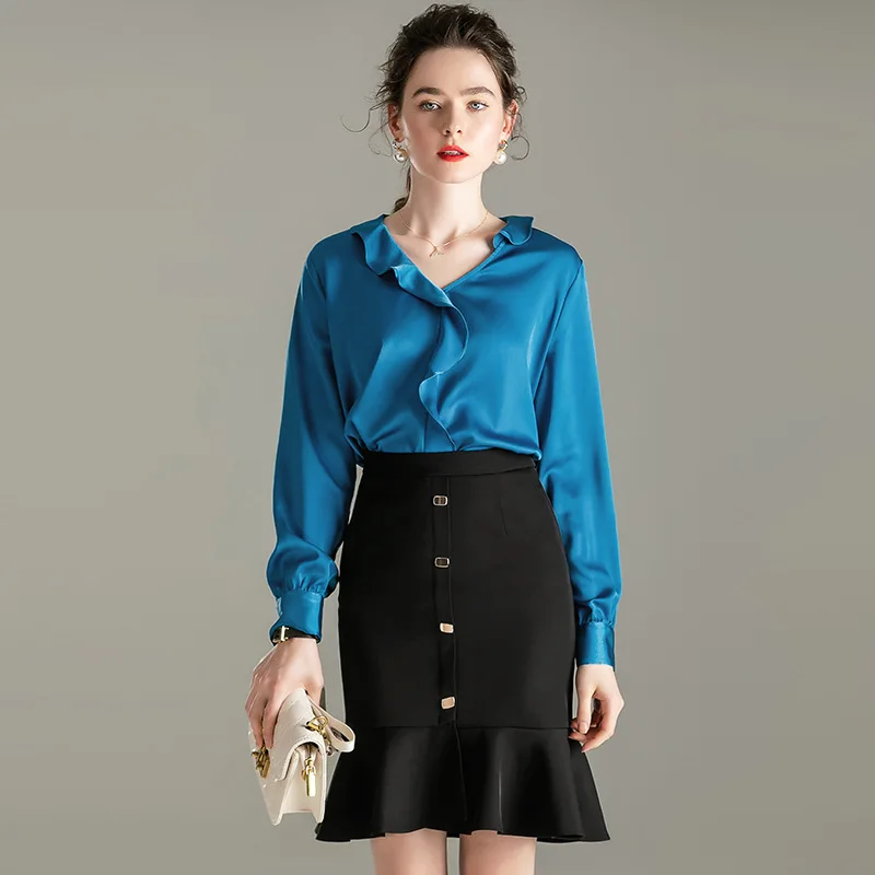 Vrouwen Tweedelige Outfits Blue Stain Blouses 2 Delige Set Zwarte Midi Rokken Bijpassende Sets Office Dames Werkkleding V hals Shirts Vrouwen Tweedelige Outfits Blue Stain Blouses 2 Delige Set Zwarte Midi Rokken Bijpassende Sets Office Dames Werkkleding V hals Shirts