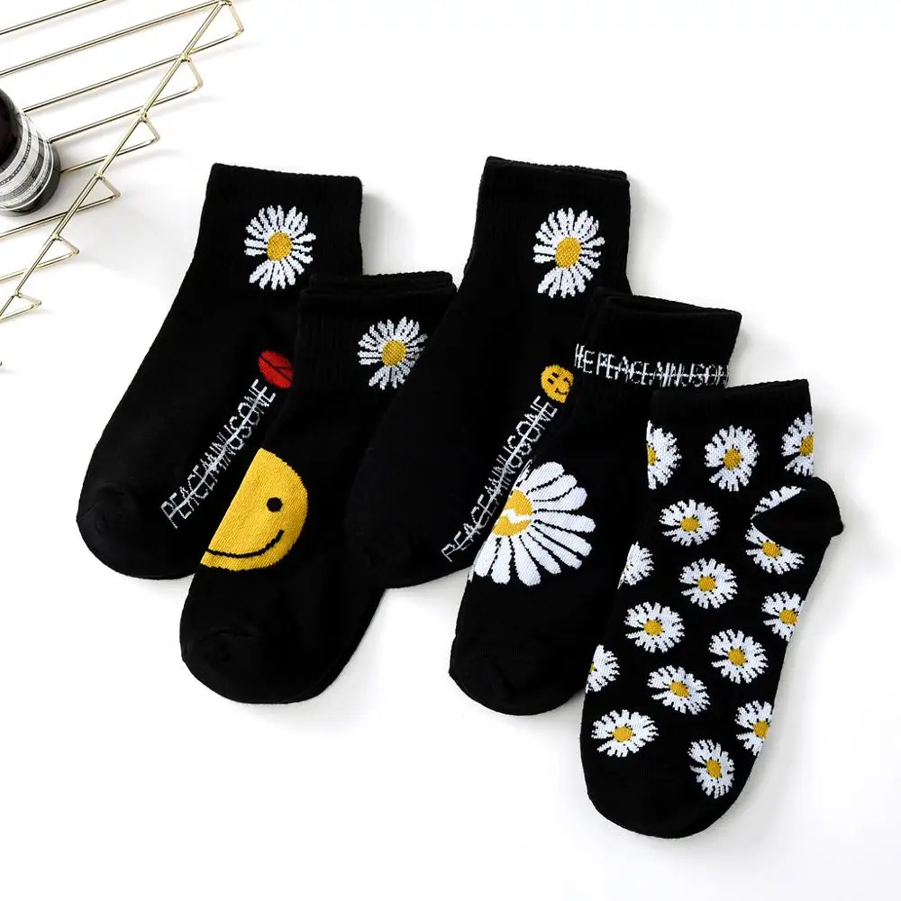 

Women INS Daisy Floral Patterned Short Socks Cotton Casual Joker Socks For Ladies Solid Concise Tide Spring Summer Girls Socks