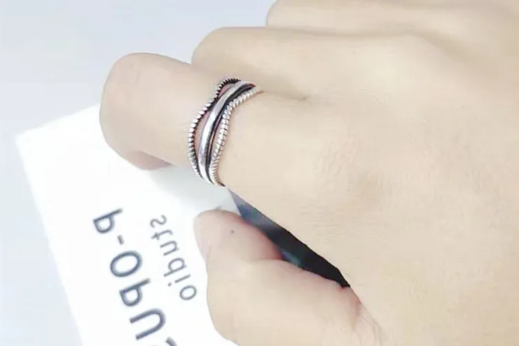 Wavy Open Ring Image 4