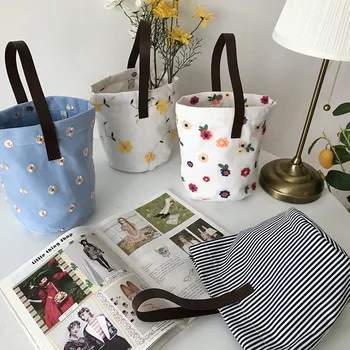 

2020 new small bag female bag small fresh college wind Japanese hand bag bucket bag simple wild student bag female bag