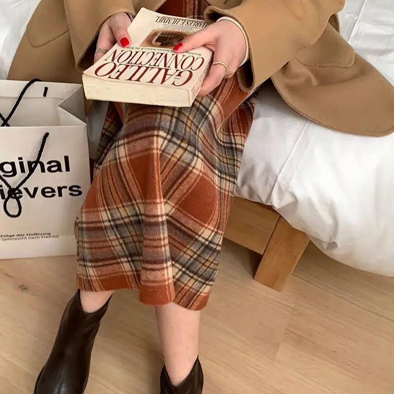 Plaid Skirts Women French Style Retro Classic Mid-calf All-match Casual Sweet Elegant Ladies Autumn New A-line Skirt Behind-slit