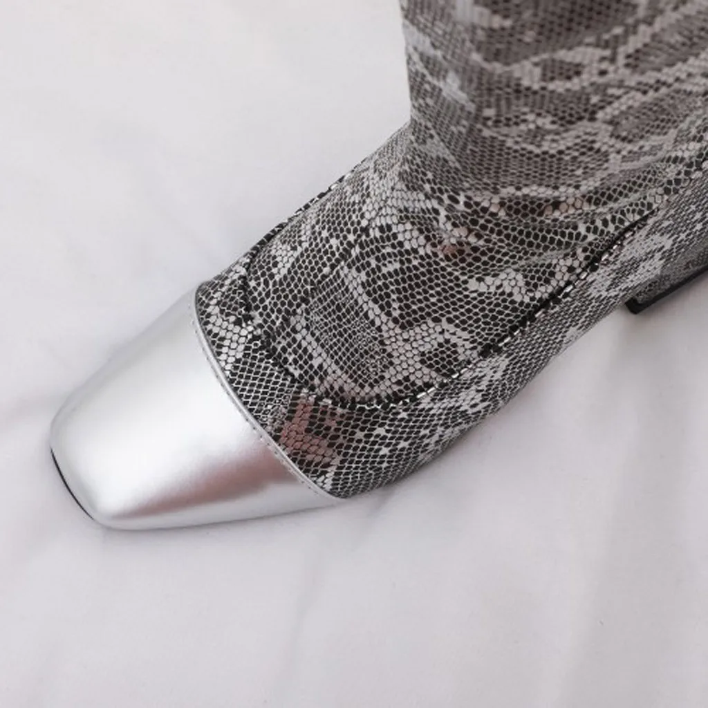 Обувь; модные женские ботинки; zapatos de mujer; женские Сапоги выше колена с боковой молнией; высокие сапоги-трубы на высоком квадратном каблуке со змеиным узором