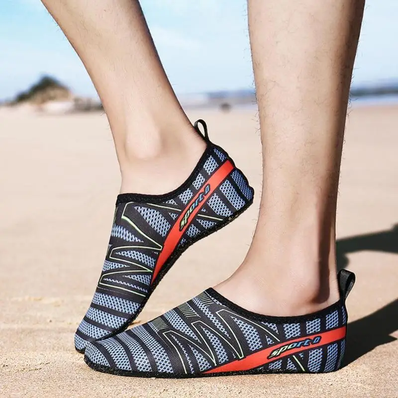 

Men Aqua Slip-on Sneakers Water Sports Swimming Shoes New Pattern Outdoor Anti-skid Beach Diving Quick Dry Flat Footwear