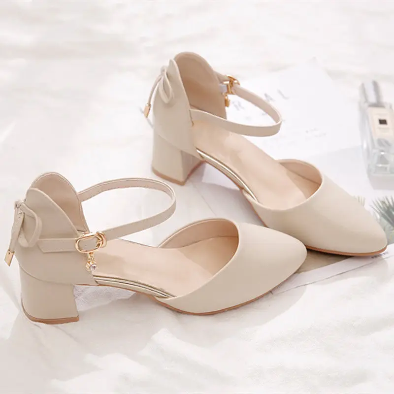Zapatos de tacón alto con lazo para mujer, sandalias con punta en pico y correa en el tobillo, de tacón de bloque, color Beige, para oficina