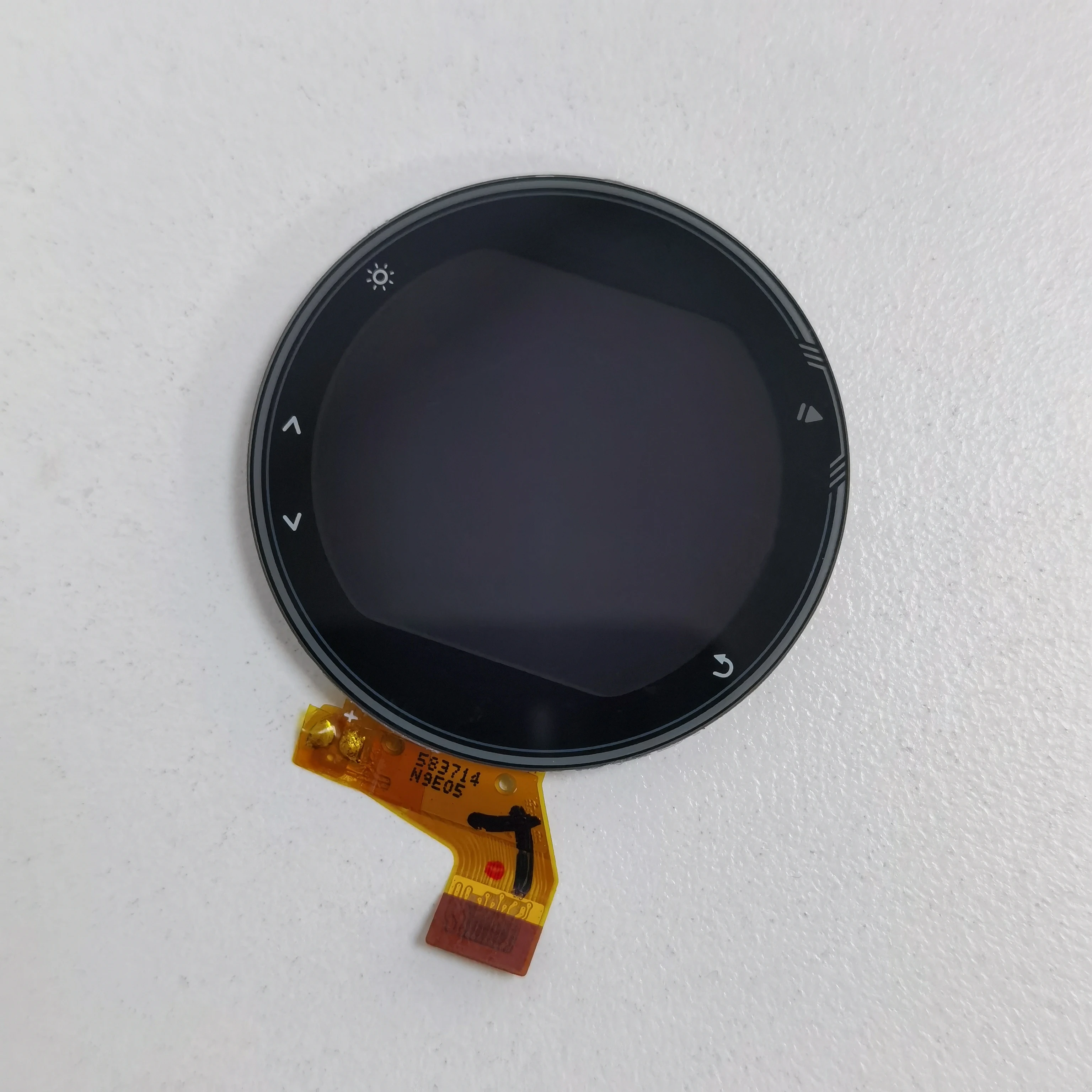 Garmin   735XT ü   735XT LCD ÷ ǰ  LCD ȭ
