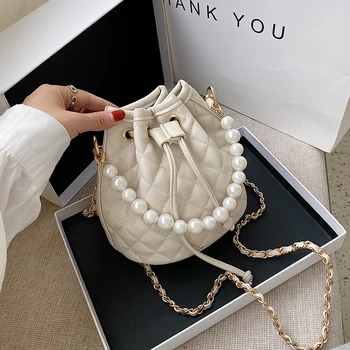 

Small Pearl Chain Bucket Bags For Women 2020 Fashion Designer Diamond Lattice Shoulder Handbags Female Travel Cross Body Bag New