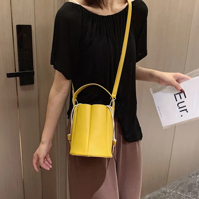 

Sweet lady bag with one shoulder and slanting lady bag in the new type of bucket bag in 2019