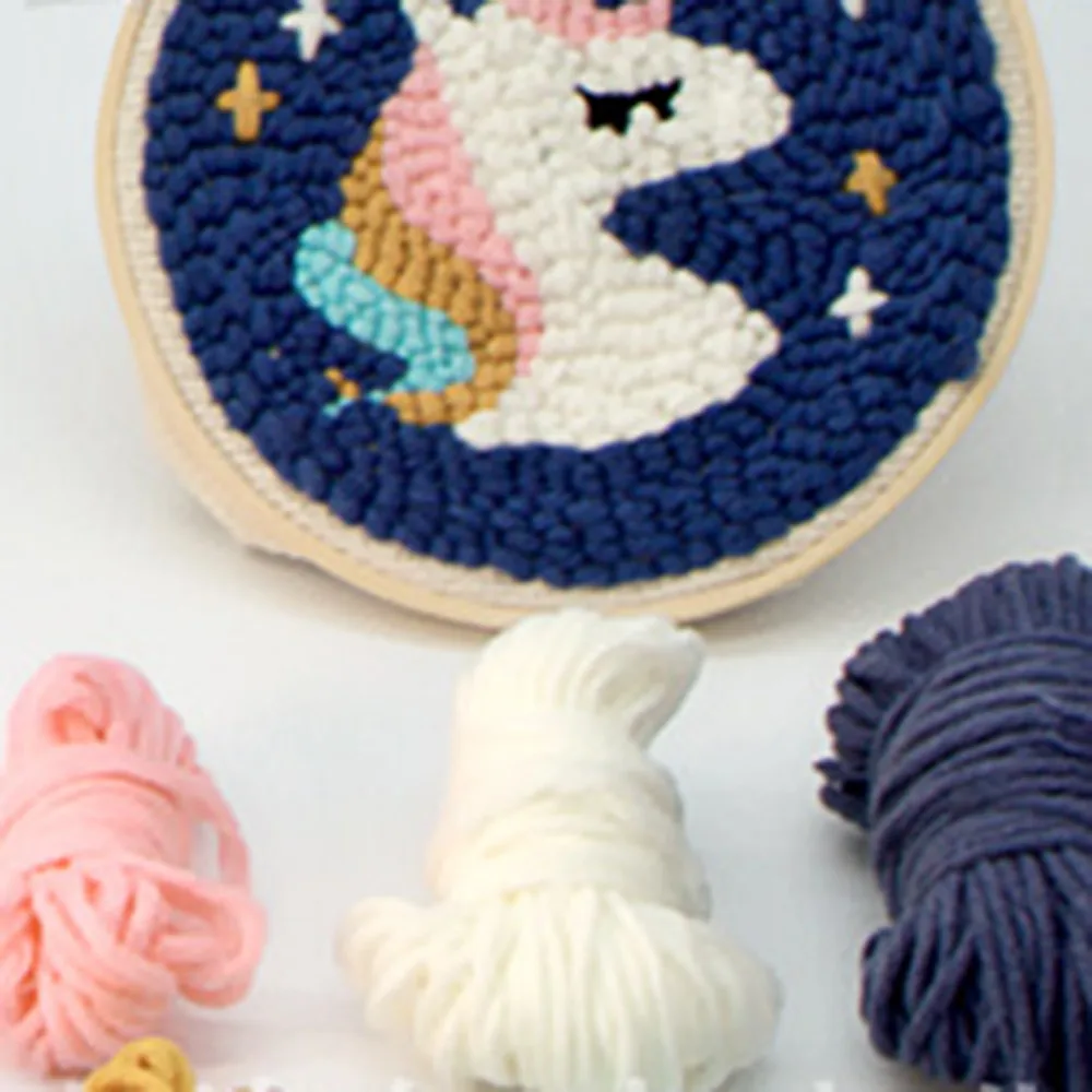 

DIY Swan Pattern Embroideried Accessories Poke Embroidery Material Package Punch Needle Embroidery Hoops Wool Weaving Set