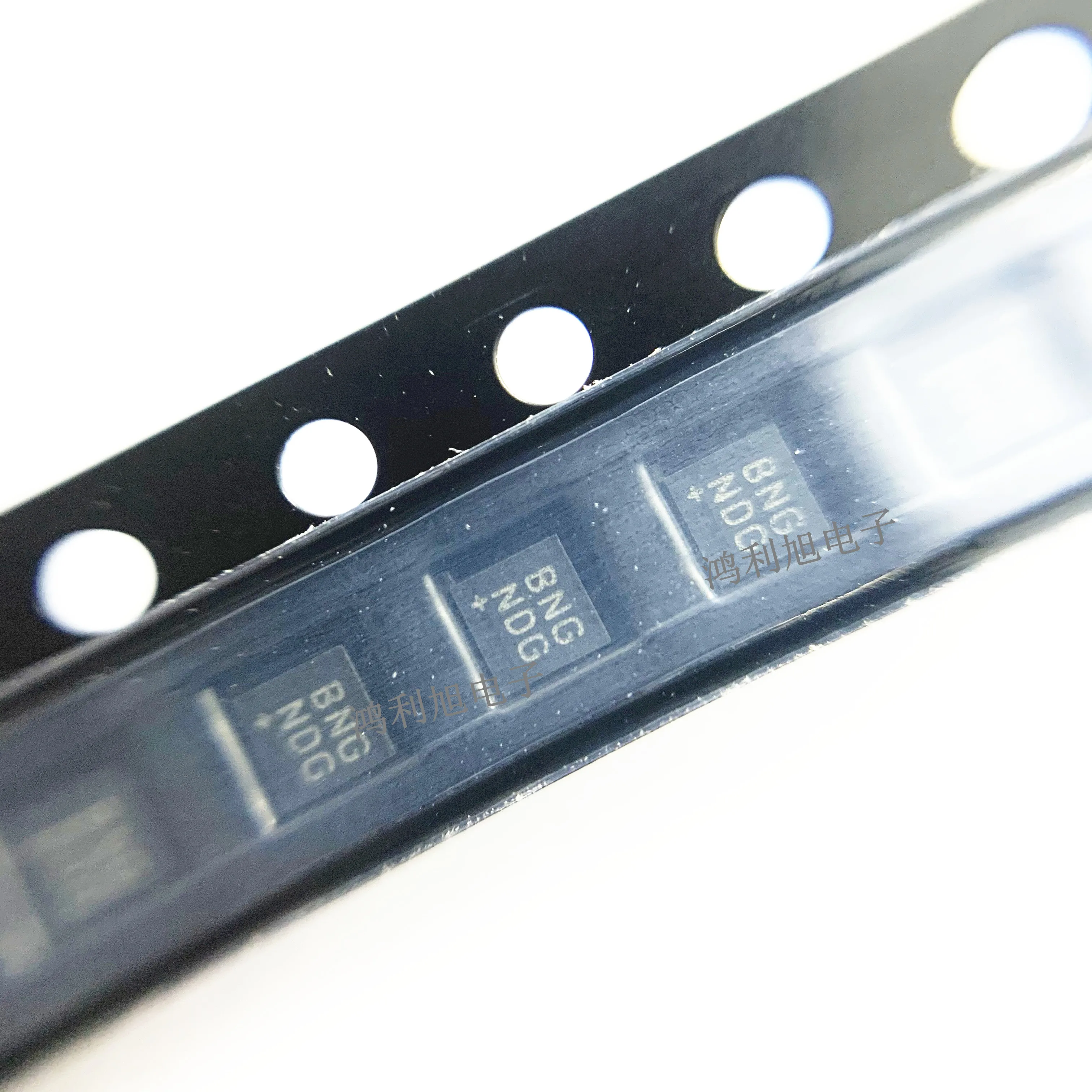 

5 шт./лот MAX15062BATA + T IC REG BUCK 5V 300MA 8tdfn