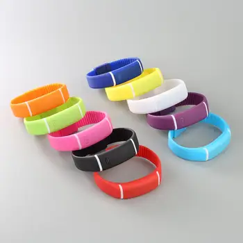 

Unisex Kids Fashion Pure Color Lovely LED Silicone Sport Casual Digital Wrist Watch