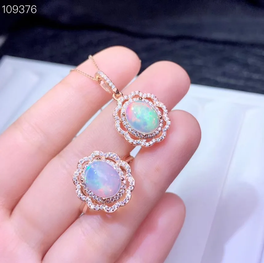 

Колье из серебра 925 пробы, с натуральным опалом