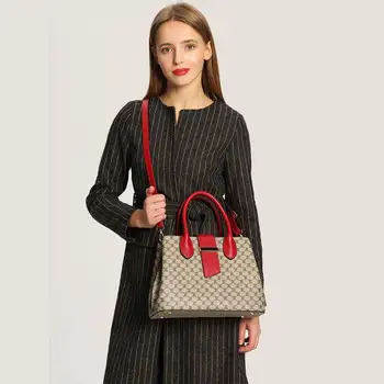 

2019 new summer, autumn and winter versatile large capacity messenger bagAAA283