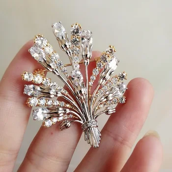 

Enamel Pin Korean High-grade Zircon Crystal Brooch Female Contracted Joker Cardigan Sweater Pin Fashion Brooches Accessories