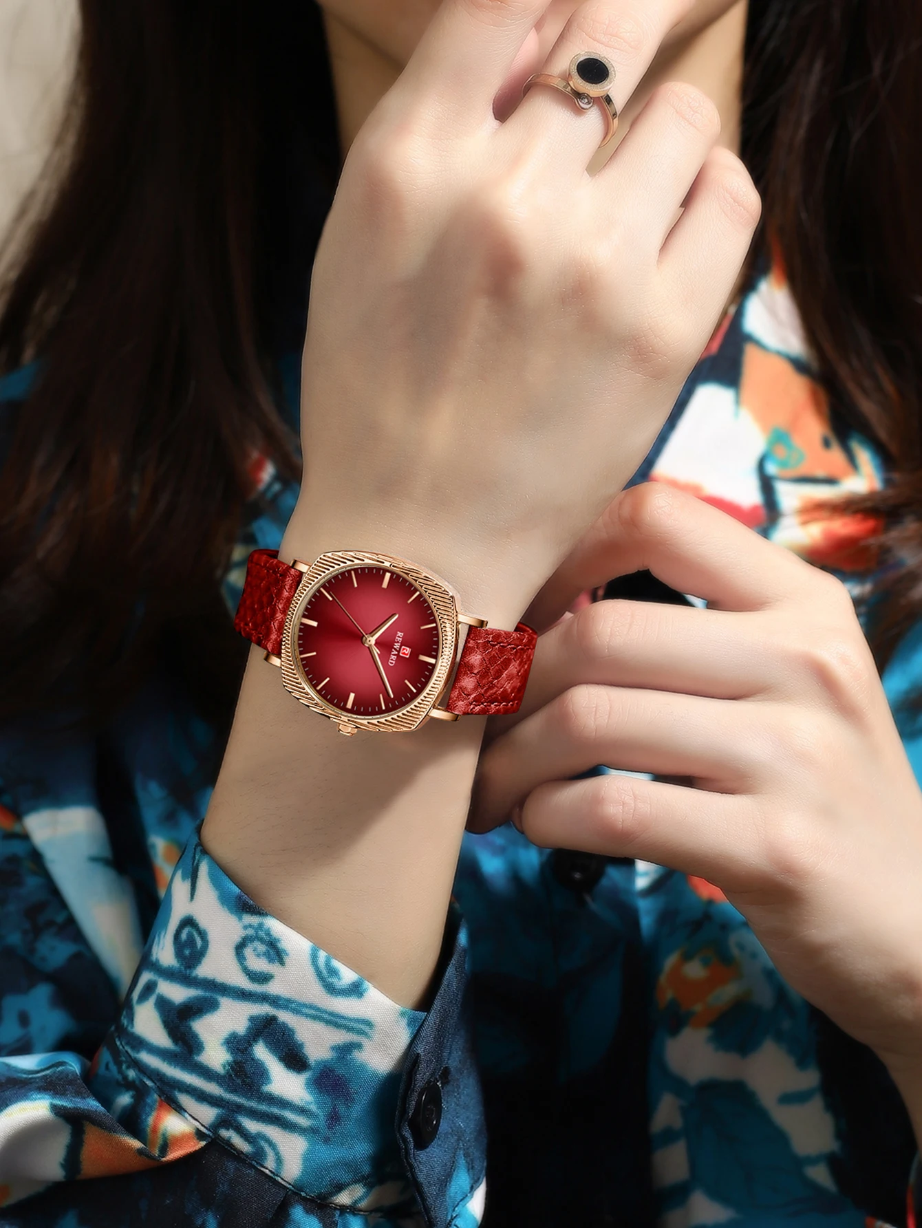 New REWARD Women Wristwatch Fashion Quartz Wrist Watches Genuine Strap Derm Watchband Gift for Mother Wife Girlfriend