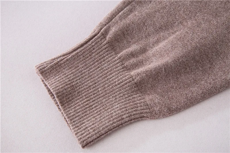 9467631987_1266139199