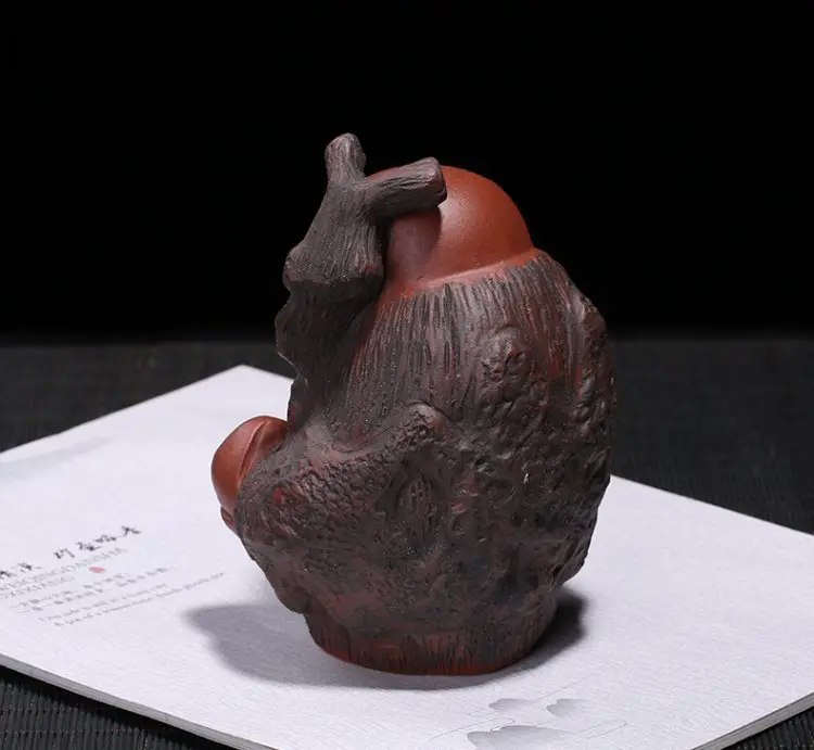 бог глины. сотворение человека из глины. глина лепка эстетика. глина руки лепка. глиняный человечек.