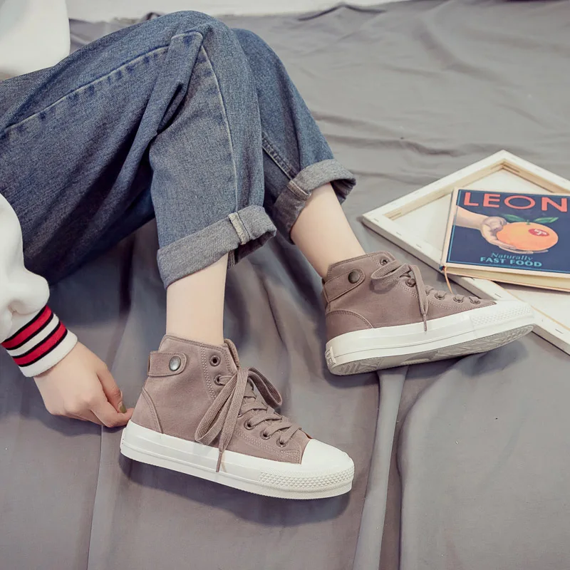 Winter New Solid Color Shoes Female Fashion Rivet Wild Thick Warm Women's Shoes Non-slip Trend Comfortable High-top Casual Shoes