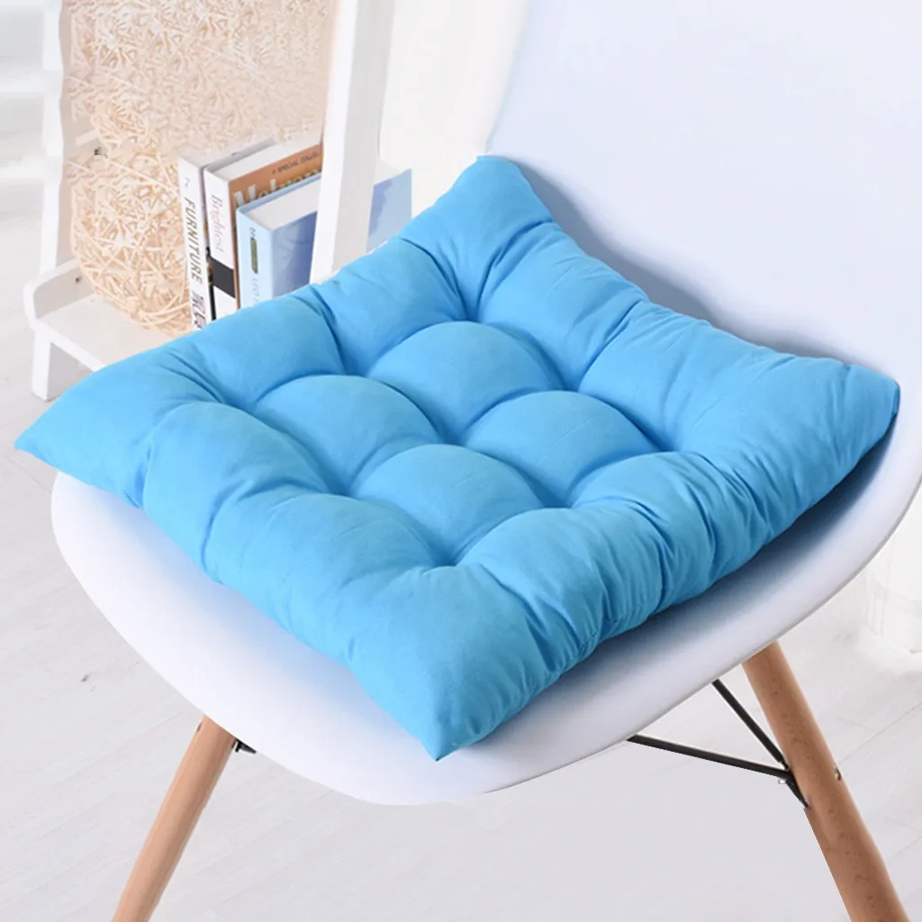 синие подушки на диван