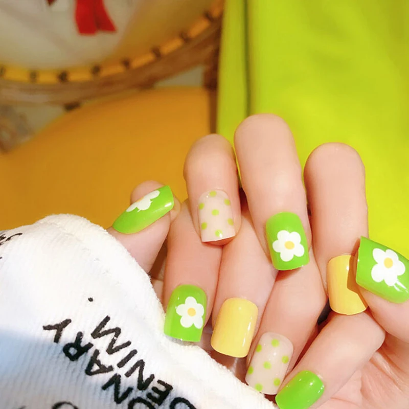 24 pcs Flower Fake Press On Nails Long Full Cover False Nails With Designs Fashion Artificial Nail With Glue Stickers