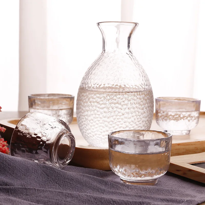 

Creative Japanese Glass Sake Set One Pot Four Wine Glass Sake White Wine Pot Flagon Handmade Clear Cups Home Bar Drinkware Gifts