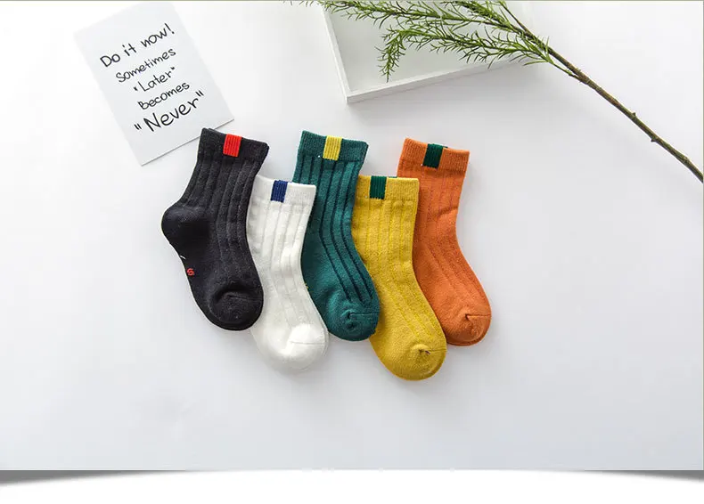 Осень и Новинка зимы Стиль японские хлопковые носки-Стиль детская одежда в полоску ярких цветов Цветной носки без пятки; модные; для детей;