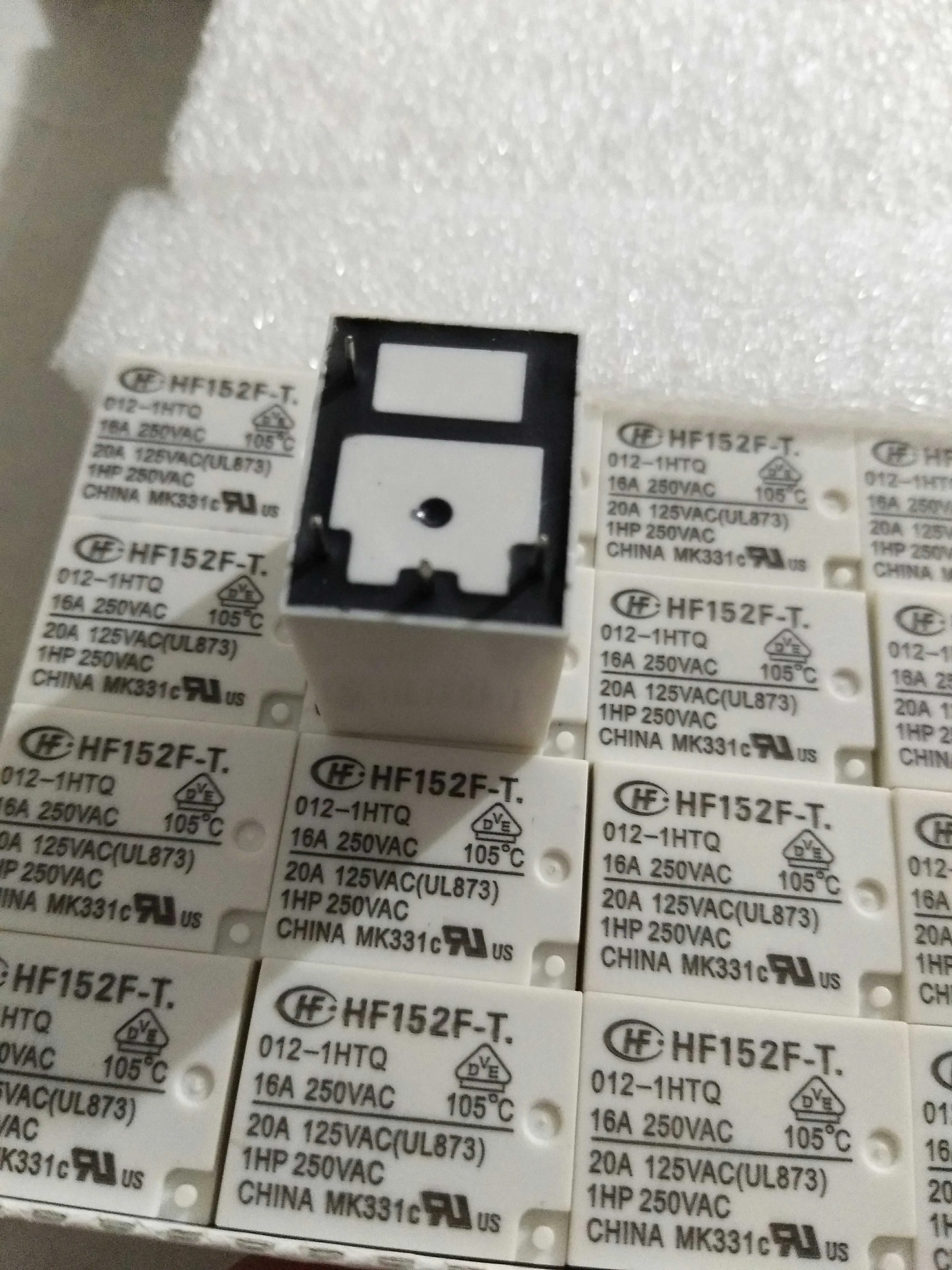 1p HF152F T 012 1HT HF152F T 012 1HT 12V DC 4pin PCB Power Relay HongFa Original - Foto 3