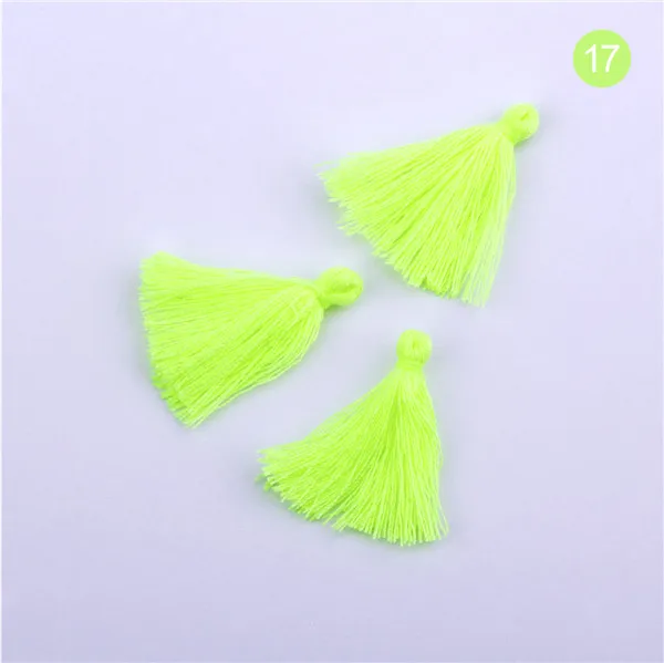 Color No.17 50 шт./лот красочные 3 см мини хлопок кисточкой DIY ювелирные изделия браслет для изготовления ключей бахрома отделка Ремесло кисточки Швейные аксессуары - Цвет: Color No.17