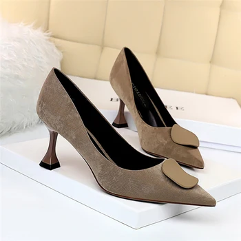 

2020 Autumn Elegant Women Suede 7cm Kitten High Heels Pumps Luxury Designer Flock Medium Heels Tacones Altos Mujer Dress Shoes