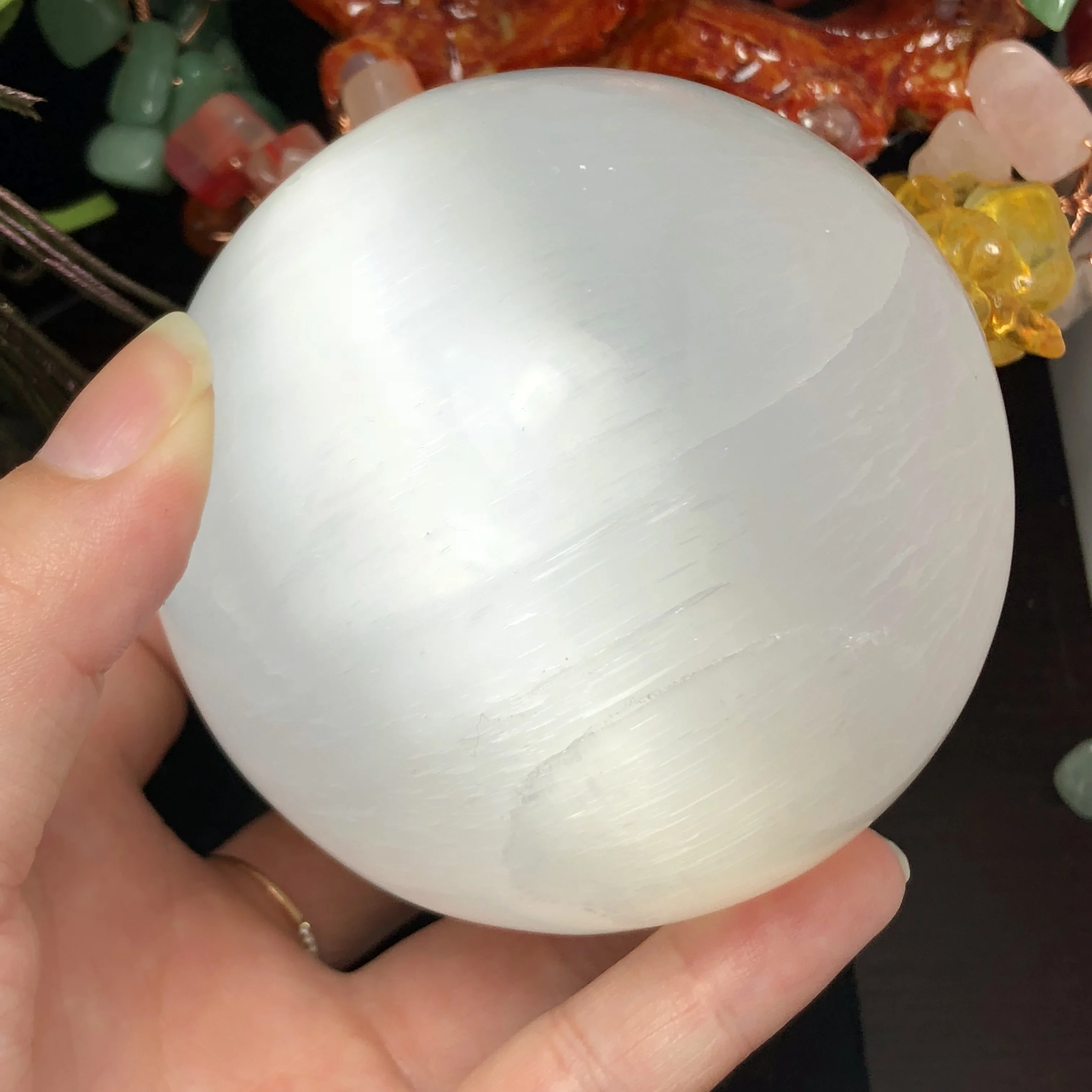 

Natural white selenite opal polished crystal spherical stone gemstone healing original gypsum stone massager