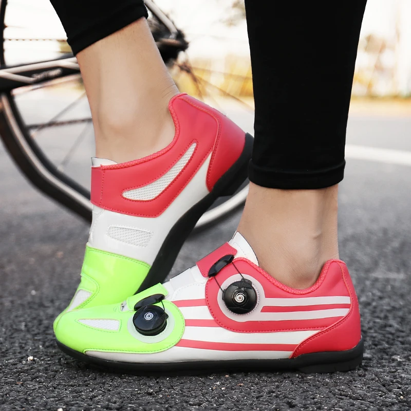 Дышащая обувь для велоспорта с самоблокирующимся верхом; обувь для шоссейного велосипеда; Ультралегкие спортивные кроссовки для гонок; Zapatos Ciclismo для женщин
